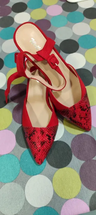 Zapatos rojos tacón serpiente