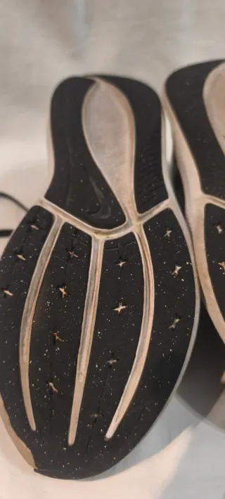 Zapatillas Nike Talla 36.5 Negras y Blancas