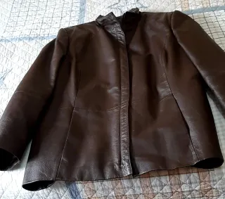 Chaqueta de cuero marrón talla 46