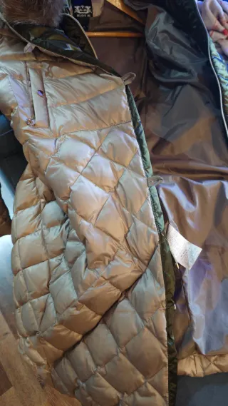 Giacca lunga trapuntata con pelliccia