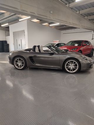 Porsche 718 Boxster 2024