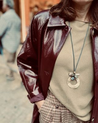 Gabardina vinilo Pull&Bear marrón