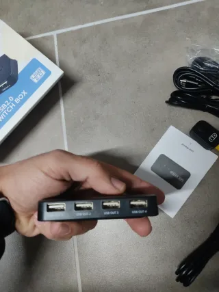 Switch USB 2 Entradas 4 Salidas