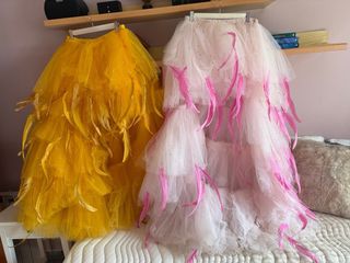 Disfraz Carnaval Plumas Naranja Rosa Talla Única.
