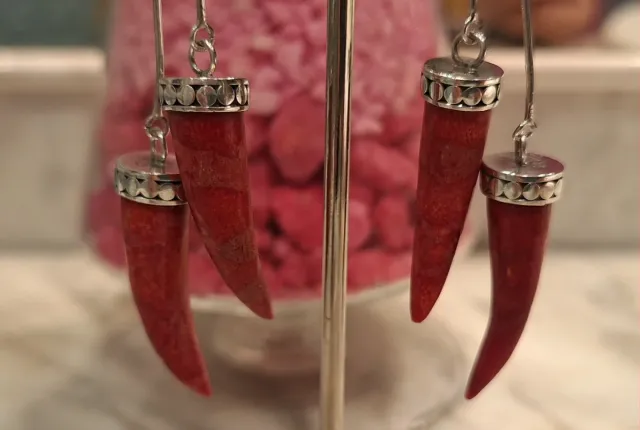 Pendientes plata cuernos rojos