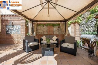 Chalet en venta en Pajaritos - Plaza de Toros en Granada