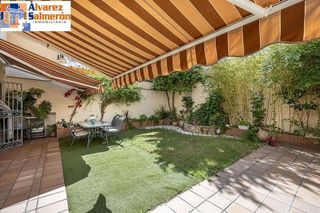 Chalet en venta en Pajaritos - Plaza de Toros en Granada