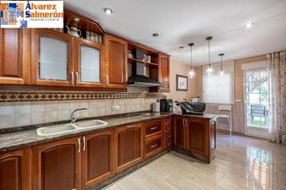 Chalet en venta en Pajaritos - Plaza de Toros en Granada