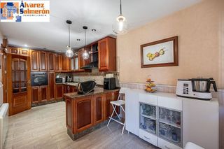 Chalet en venta en Pajaritos - Plaza de Toros en Granada