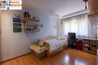 Chalet en venta en Pajaritos - Plaza de Toros en Granada
