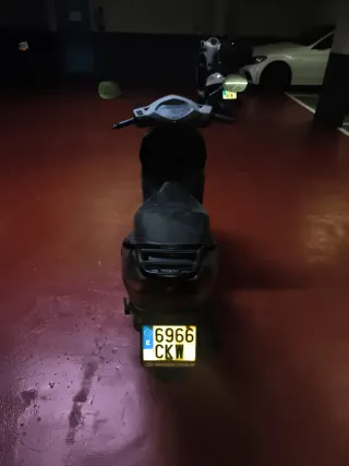 Honda Lead 100 SE VENDE LA MOTO ENTERA