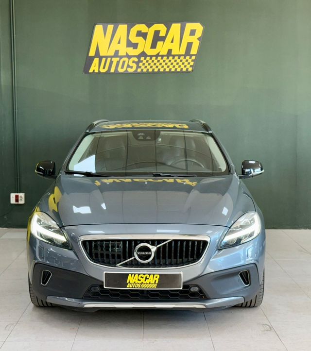 Volvo V40 2018