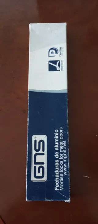 Cerradura golpe y llave  bombin de 35 con 3 llaves