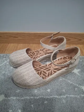 Sandalias Mustang Beige Talla 35