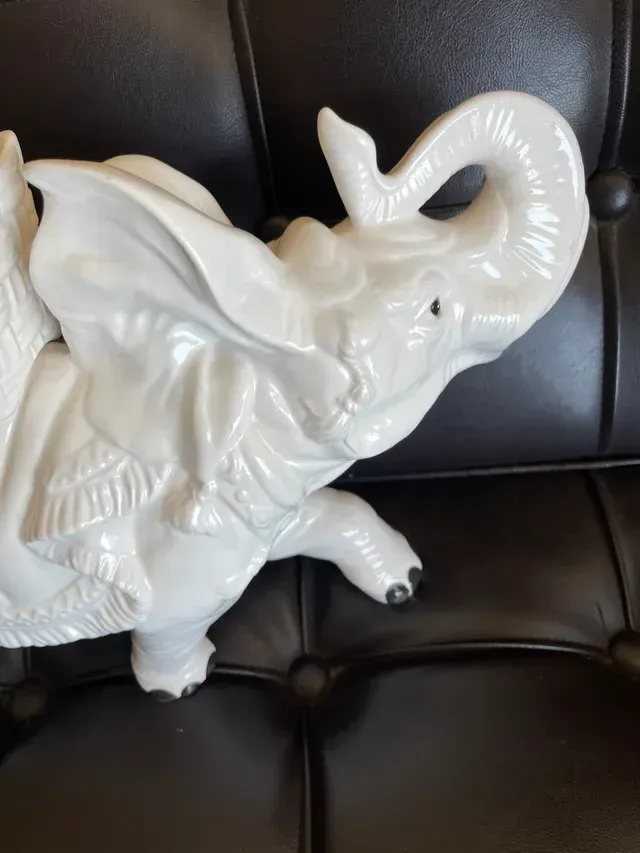 Elefante in Ceramica Bianca Vintage Italia 1970