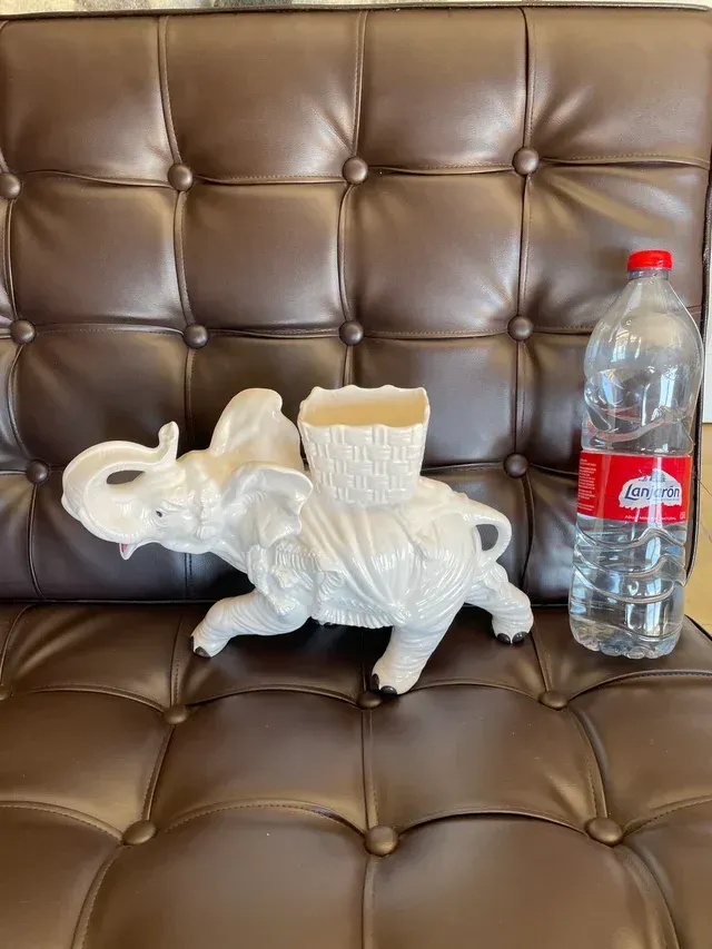Elefante in Ceramica Bianca Vintage Italia 1970