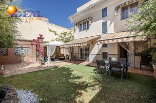 Chalet en venta en Pajaritos - Plaza de Toros en Granada