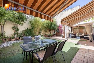 Chalet en venta en Pajaritos - Plaza de Toros en Granada
