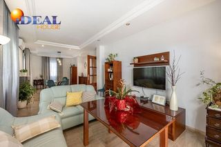 Chalet en venta en Pajaritos - Plaza de Toros en Granada
