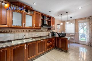 Chalet en venta en Pajaritos - Plaza de Toros en Granada