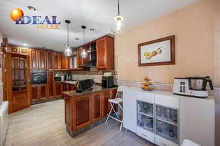 Chalet en venta en Pajaritos - Plaza de Toros en Granada