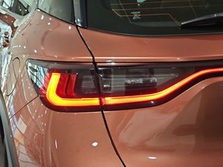 Lexus LBX 1.5 136cv HEV Elegant+ Black