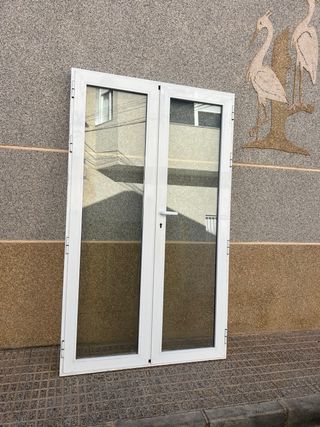 Balconera de aluminio (200x120)