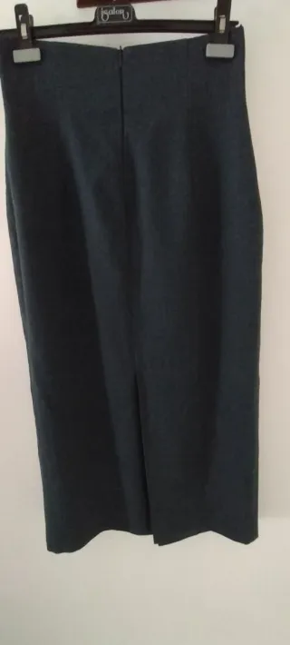 Falda larga Azul de Lana y Viscosa Talle Alto.