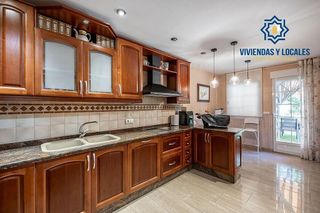 Chalet en venta en Pajaritos - Plaza de Toros en Granada