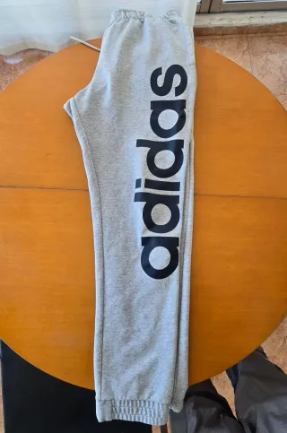 Pantalón Adidas talla L