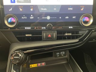 Lexus NX 450h+ Premium+ 4WD