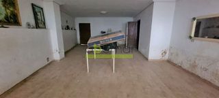 Local comercial en venta en San Adrián