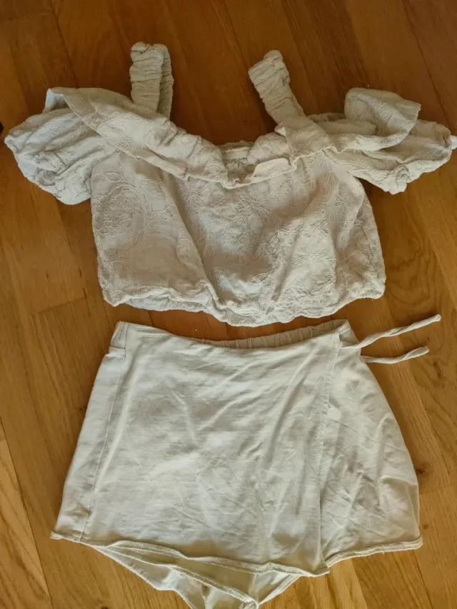 Conjunto Top y Falda crema