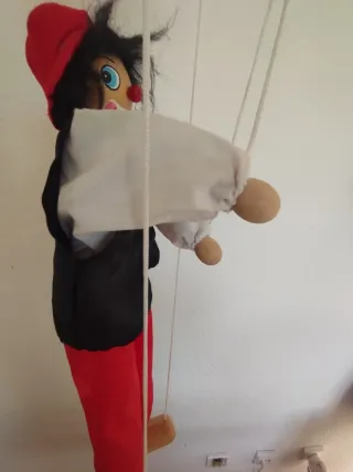 Marioneta de payaso de madera