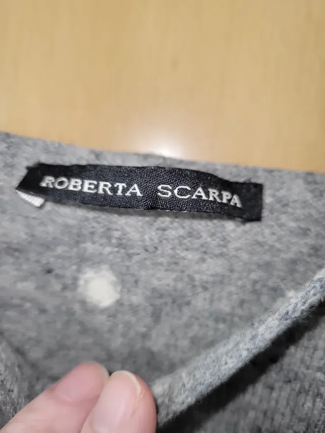 Jersey Roberta Scarpa Gris Lunares