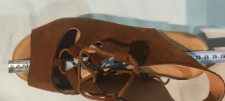 Sandalias piel tacón cuña talla 38