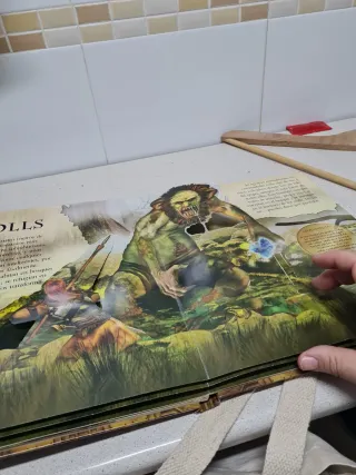 Monstruos (Aventuras Fantásticas) (Spanish Edit...