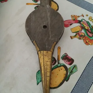 Fuelles de metal repujado