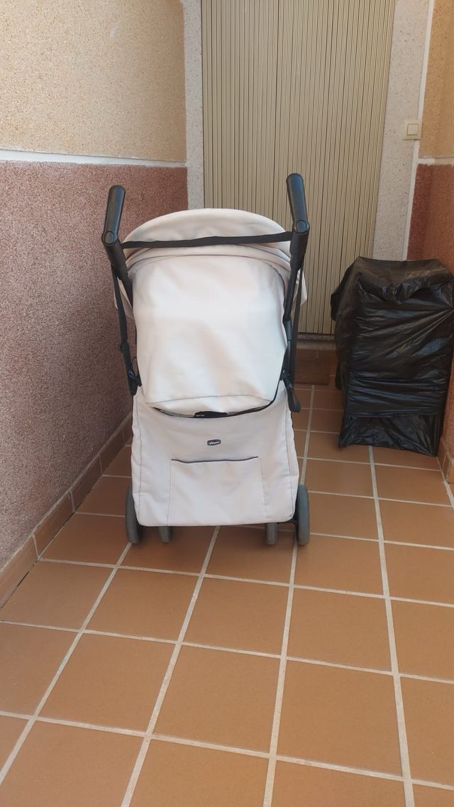 Carrito bebé Chicco beige