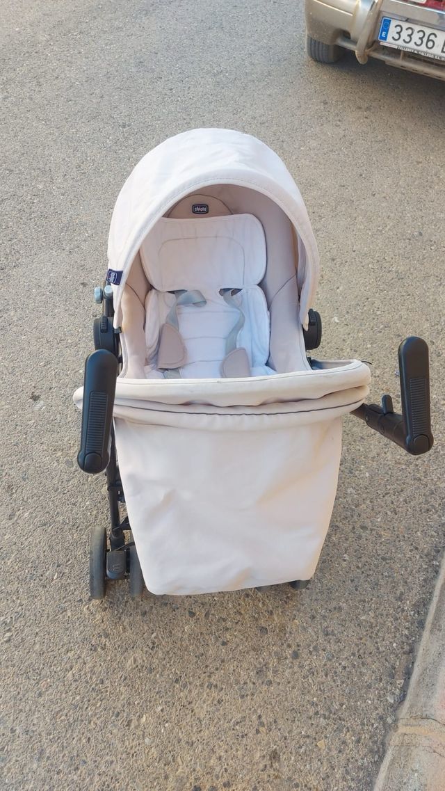 Carrito bebé Chicco beige
