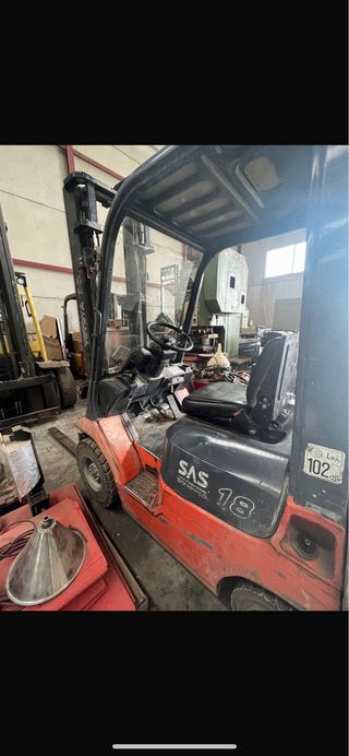 Retro Excavadora JCB; elevador; toritos