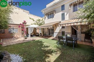 Chalet en venta en Pajaritos - Plaza de Toros en Granada