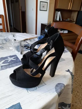 Zapatos variados de mujer