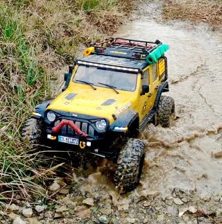 Crawler Absima Yucatan 1/8 + 2 Batterie nuove