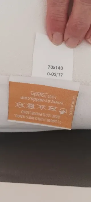 Cama infantil blanca con cajon