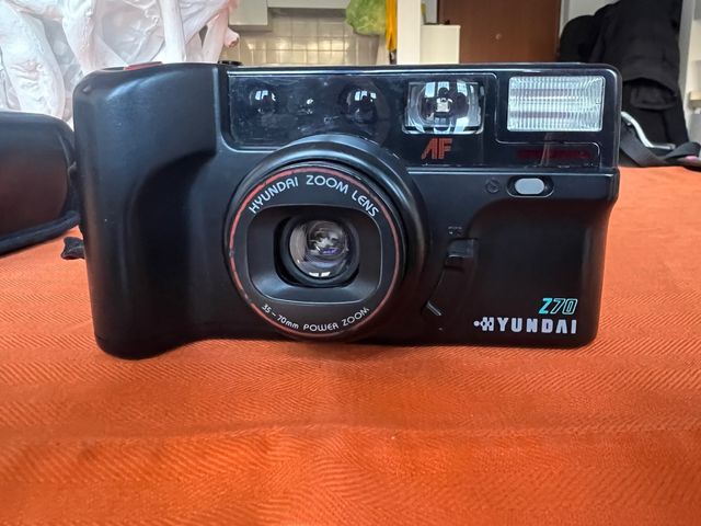 Macchina fotografica Hyundai Z70