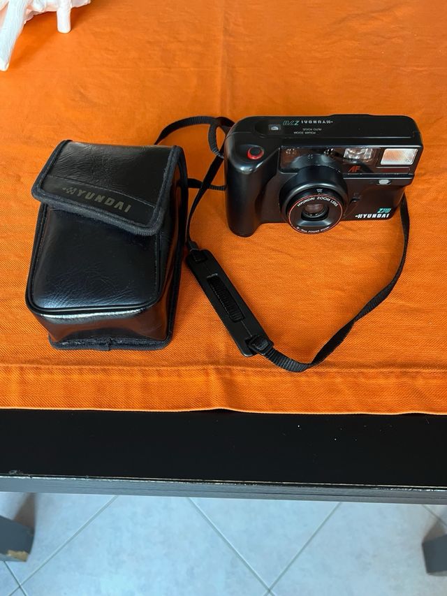 Macchina fotografica Hyundai Z70
