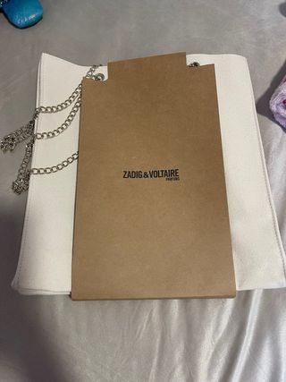 Bolso Tote Blanco con Detalle Alas Plata