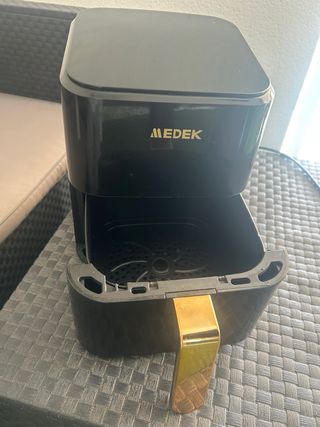 Freidora de aire MEDEK negra