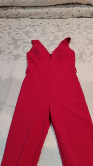 Mono rojo mujer y más ropa